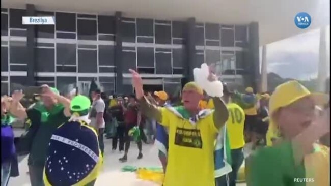 Bolsonaro Destekçileri Başkanlık Sarayı ve Kongre’yi Bastı