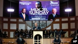Prezida Joe Biden ashikiriza ijambo mw'isengero Ebenezer Baptist Church muri Atlanta, Georgia, kw'itariki ya 15/01/2023, mu nkuka y'imisa yo kwibuka Martin Luther King Jr. 