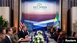 美国国务卿2022年12月13日与到访出席美非峰会的埃塞俄比亚总理一行会面。（路透社）