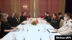 美國防長奧斯汀與中國防長魏鳳和在柬埔寨暹粒舉行會談。 （2022年11月22日）