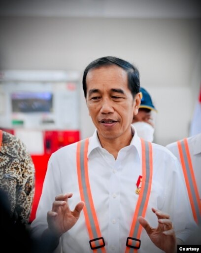 Presiden Jokowi belum memutuskan terkait menghapus status PPKM pada akhir tahun 2022, karena masih menunggu hasil kajian Kemenkes. (biro Setpres)
