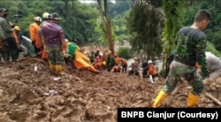 Tim gabungan masih terus mengupayakan pencarian korban tertimbun longsor di Kecamatan Cugenang, Kabupaten Cianjur, Jawa Barat. (Foto: Courtesy/BNPB Cianjur)