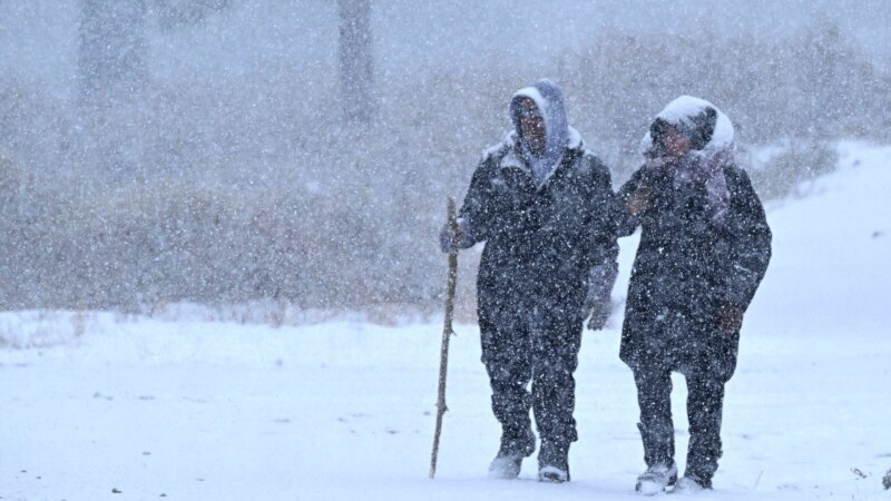 Massive US Storm Brings Tornadoes to South, Blizzard Threat