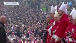 Eski Papa İçin Vatikan'da Cenaze Töreni
