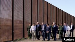 조 바이든 미국 대통령이 8일 취임 후 처음으로 멕시코 국경 지역인 텍사스주 엘파소를 방문했다.