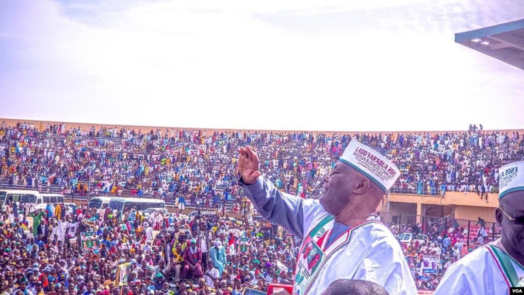 Atiku Abubakar a waje gangamin siyasa