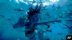 Trinity Bliss, berperan sebagai Tuk, dalam salah satu adegan "Avatar: The Way of Water."