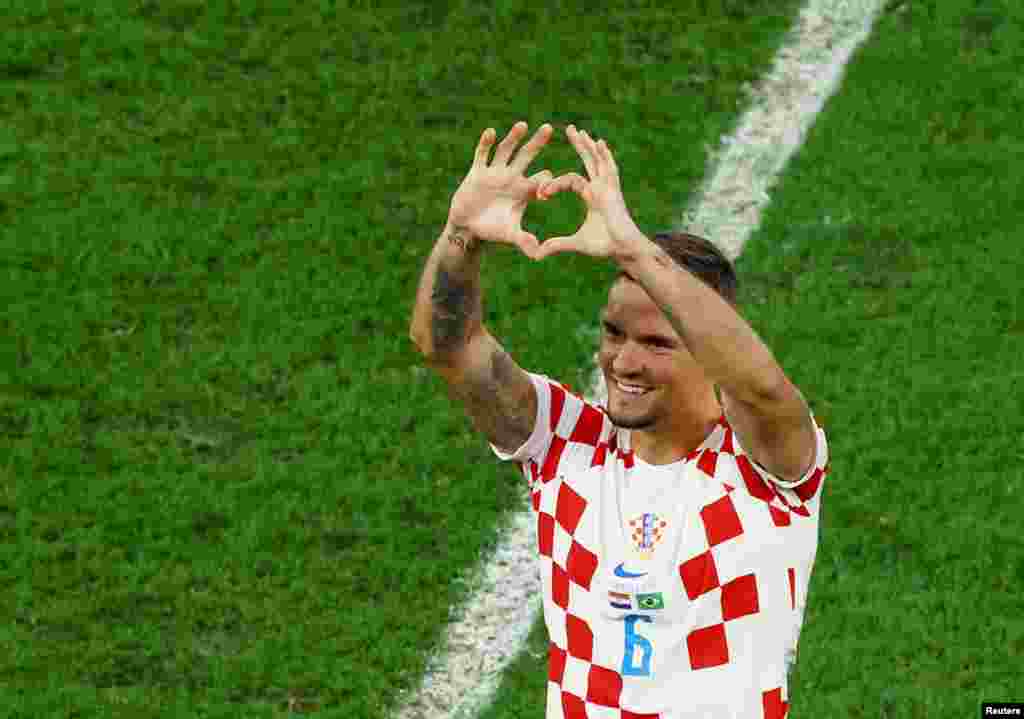 Jogador Dejan Lovren celebra a vitória da Croácia frente ao Brasil. Estádio Cidade da Educação em Al Rayyan, Qatar. Dez, 9, 2022