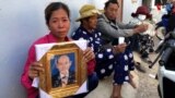 thumbnail - SN families of fire victims keep searching 