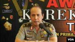 Juru bicara Kepolisian RI Boy Rafli Amar, memberikan pernyataan mengenai jarinan Al-Qaeda di Indonesia. (VOA/Andylala Waluyo)