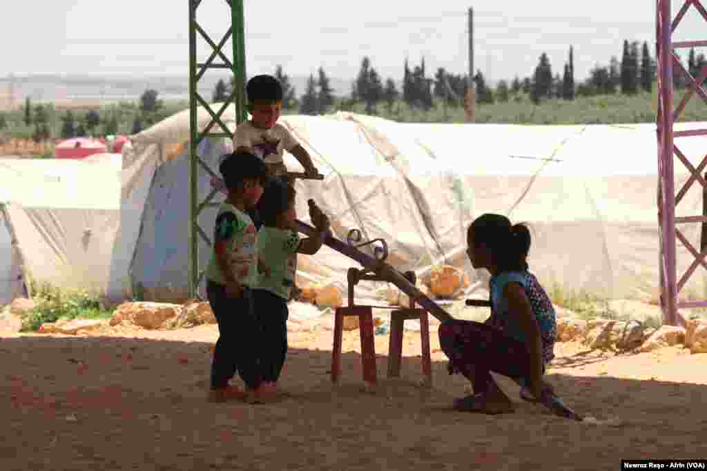 Rewşa nebaş ya Zarokên Efrînî yên li penageha Şehba dimînin