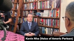 ایلان برمن در گفت‌وگو با بخش فارسی صدای آمریکا در واشنگتن