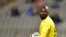 Le gardien ivoirien Sylvain Gbohouo tient le ballon lors du match international amical de football entre la Belgique et la Côte d'Ivoire au stade Roi Baudouin à Bruxelles, le 8 octobre 2020.