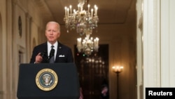 Presiden AS Joe Biden berbicara tentang kekerasan senjata dalam sebuah pidato yang disampaikan dari Gedung Putih, Washington, pada 2 Juni 2022. (Foto: Reuters/Leah Millis)