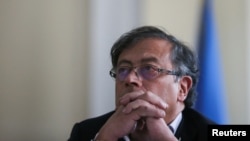 El candidato presidencial de izquierda colombiano Gustavo Petro de la coalición Pacto Histórico asiste al Congreso de la República, en Bogotá, Colombia, el 31 de mayo de 2022.