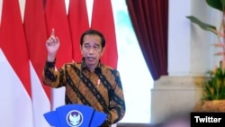 Presiden Jokowi menyayangkan apabila APBN dan APBD digunakan untuk membeli produk impor. (Twitter/KemensetnegRI)