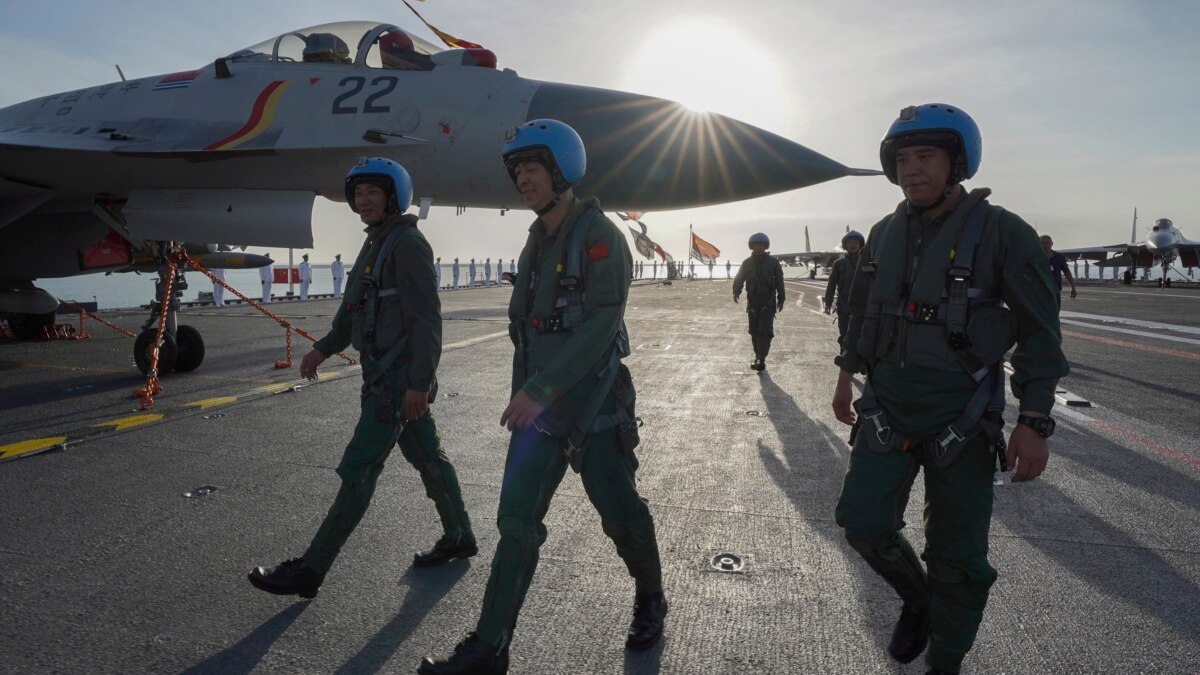 蔡英文与麦卡锡会晤当天,解放军航母打击群现身台湾东南沿海海域