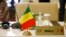 La Cédéao fait pression depuis la prise du pouvoir par les militaires en août 2020 pour un retour rapide des civils à la tête de du pays.