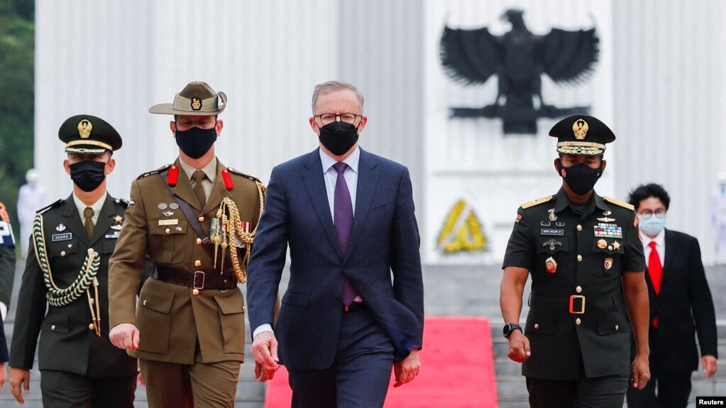 澳大利亚总理阿尔巴尼斯2022年6月6日在印度尼西亚访问。（路透社）(photo:VOA)