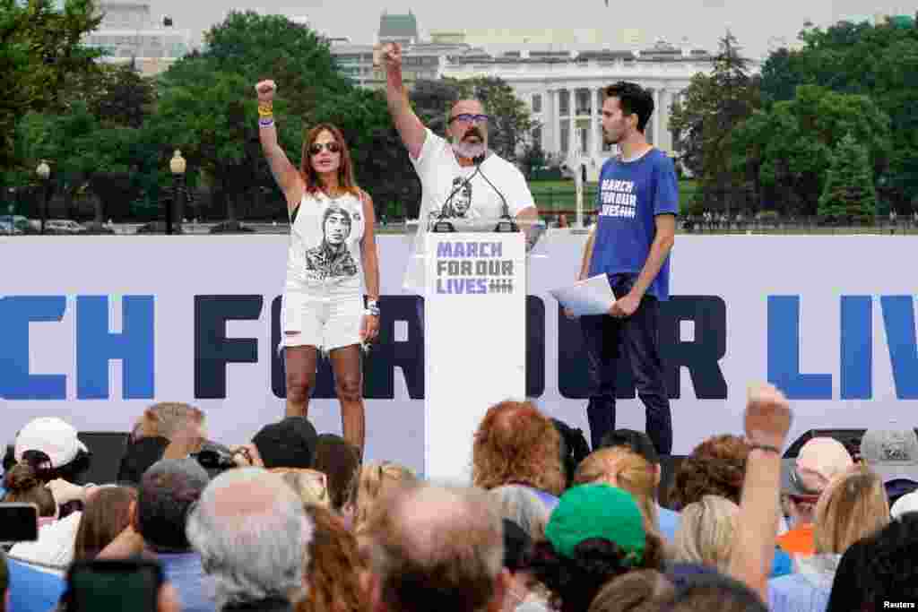 Wanaharakati dhidi ya bunduki wahutubia mkutano wa &quot;March for our Lives&quot;, mjini Washington DC.