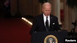 El presidente de EEUU, Joe Biden, habla sobre la violencia armada durante un discurso en horario estelar desde la Casa Blanca en Washington, EEUU, el 2 de junio de 2022.