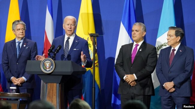 El presidente de EEUU, Joe Biden, cierra la sesión final de la IX Cumbre de las Américas, que concluyó el 10 de junio de 2022 en Los Ángeles, California.