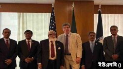 যুক্তরাষ্ট্রের পররাষ্ট্র দপ্তরে যুক্তরাষ্ট্রের স্টেট ডিপার্টমেন্টের অর্থনৈতিক প্রবৃদ্ধি, জ্বালানি ও পরিবেশ বিষয়ক আন্ডার সেক্রেটারি ডব্লিউ ফার্নান্দেজ , পররাষ্ট্র প্রতিমন্ত্রী মো. শাহরিয়ার আলম, প্রধানমন্ত্রীর বেসরকারি শিল্প ও বিনিয়োগ বিষয়ক উপদেষ্টা সালমান 