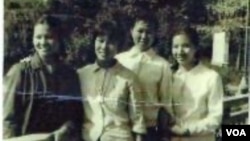 容锦爱（右一）和两个妹妹（左一、左二）摄于1969或1970年。(容锦爱提供)