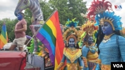 Desfile del orgullo Gay en Washington DC se realizó a pesar de la lluvia.