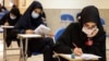 کاهش سن مهاجرت نخبگان ایرانی؛ رسانه‌های ایران: دانش‌آموزان تیزهوش نیز جلای وطن می‌کنند