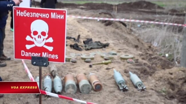 Cần hàng chục năm mới gỡ được hết bom mìn trên đất Ukraine