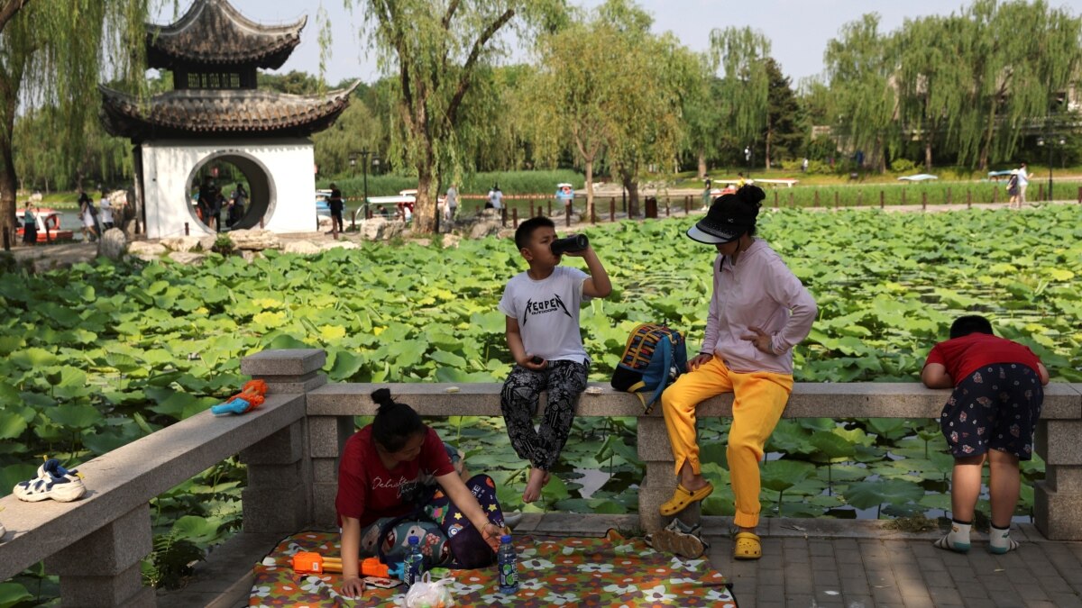 Beijing to Allow Indoor Dining, Further Easing COVID Curbs - Vimarsana News