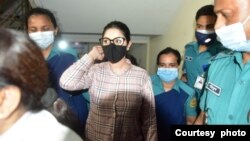 আদালতে নেয়া হচ্ছে পরীমনিকে- ফটো- মানবজমিন