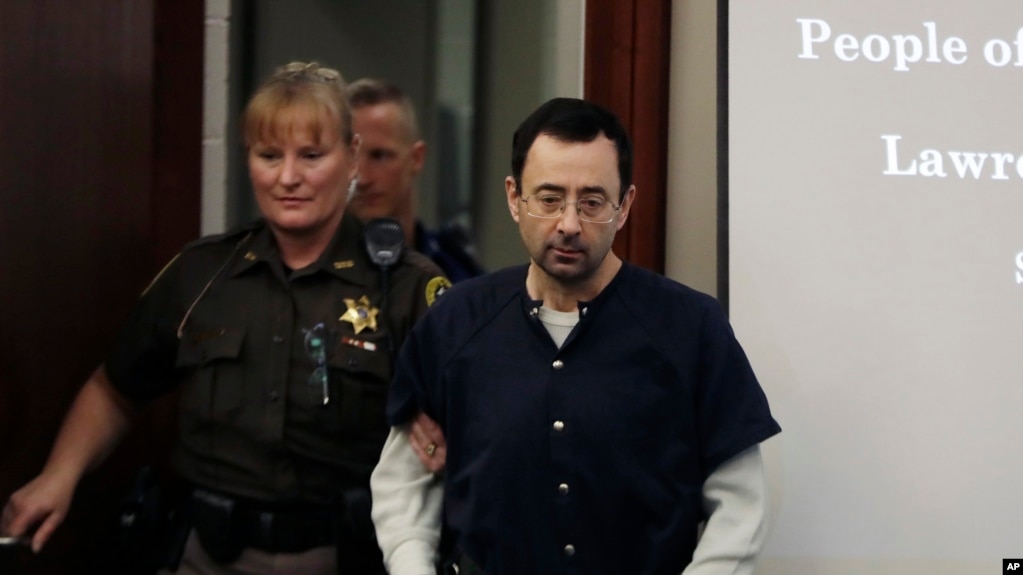 El exmÃ©dico del equipo de gimnastas de Estados Unidos Larry Nassar fue sentenciado a una condena de 40 a 175 aÃ±os de prisiÃ³n por abuso sexual.