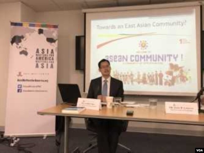 美国天主教大学政治学副教授安德鲁?杨(Andrew Yeo)在东西方中心，20190501.