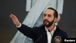 ARCHIVO- El presidente de El Salvador, Nayib Bukele, hizo observaciones a las reformas de la Ley Orgánica Judicial que instalará los juzgados que autorizarán a la intervención de telecomunicaciones para usarlo en casos penales.