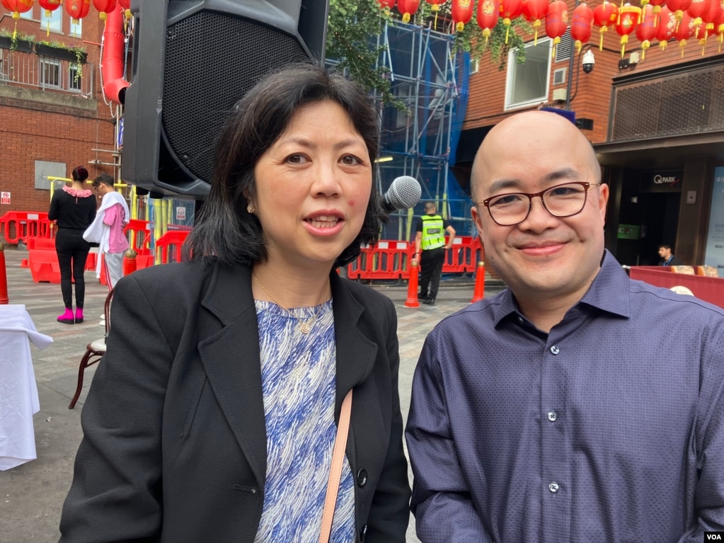 华人二代移民的Linda Wan和Chi Chung (美国之音/江玉)(photo:VOA)