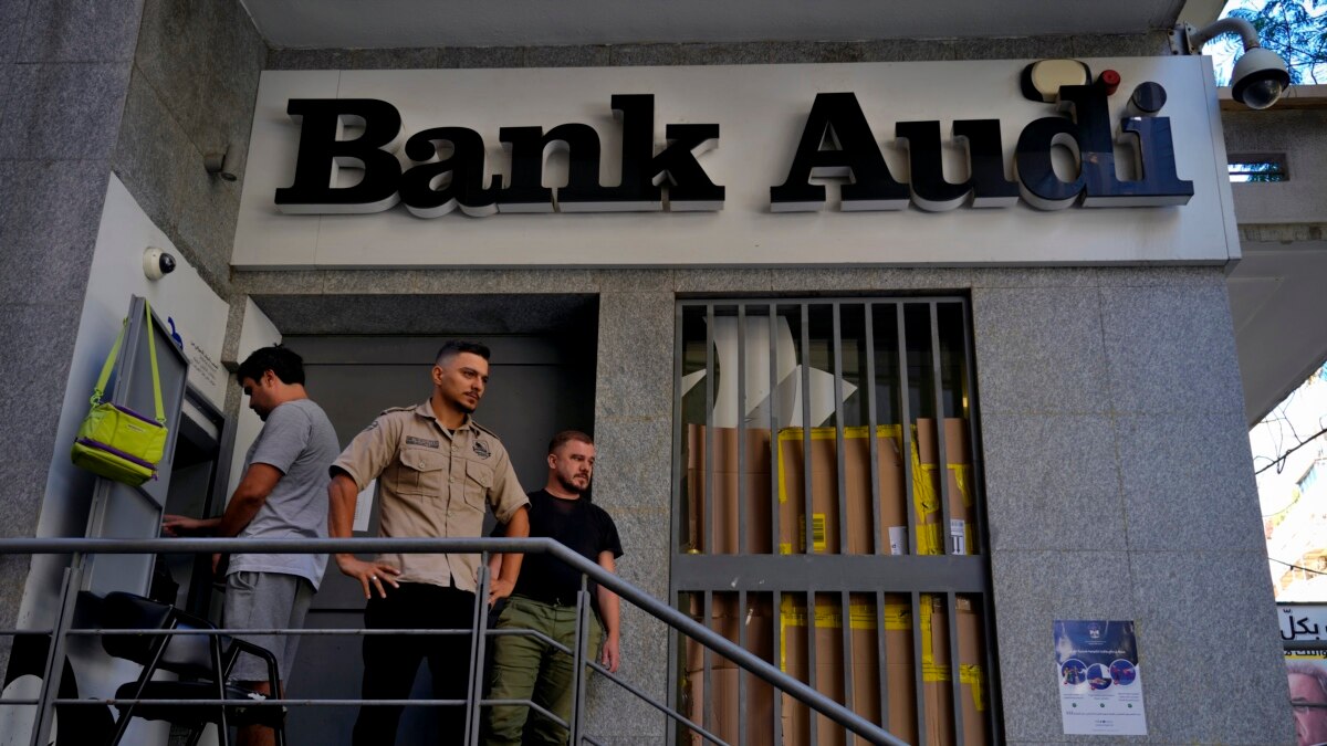 Sebagian Bank di Lebanon Dibuka Sebagian Setelah Penutupan Sepekan