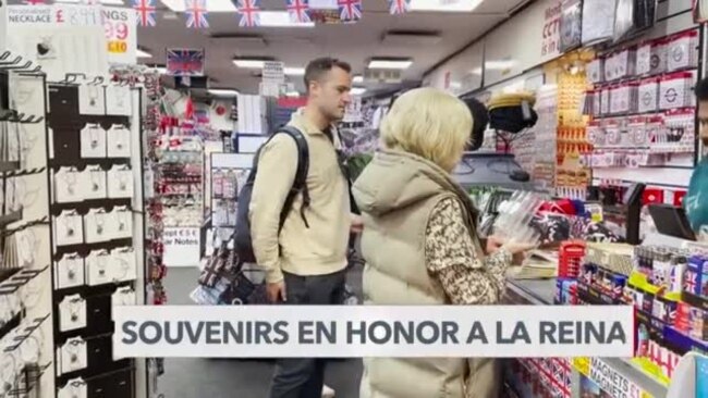 Tiendas en Londres venden como pan caliente recuerdos de Isabel II