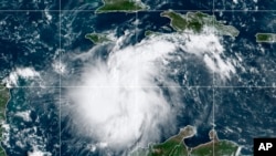 Furtuna tropikale Ian
