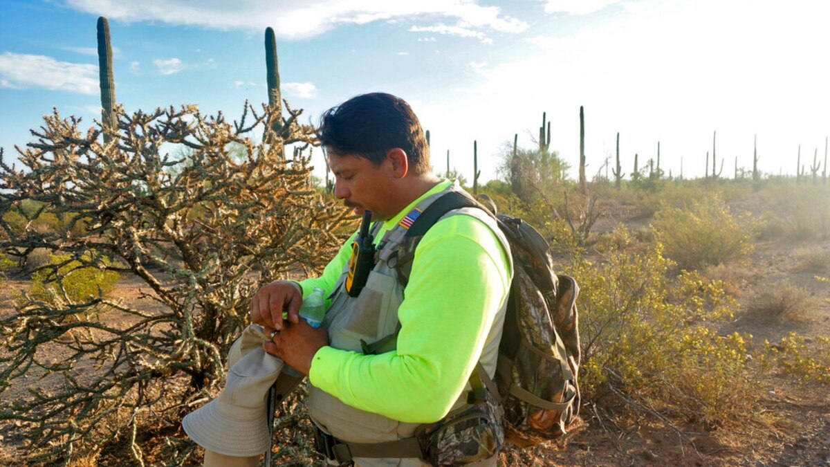 Pastor-led Group Seeks Missing Migrants in Border Desert - Vimarsana News