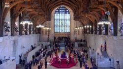 Sapa Dunia VOA: Presiden Biden dan Pemimpin Dunia Hadiri Upacara Pemakaman Ratu Elizabeth II