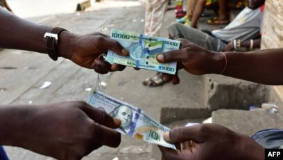 La Sierra Leone prolonge la dur e de vie de son ancienne monnaie