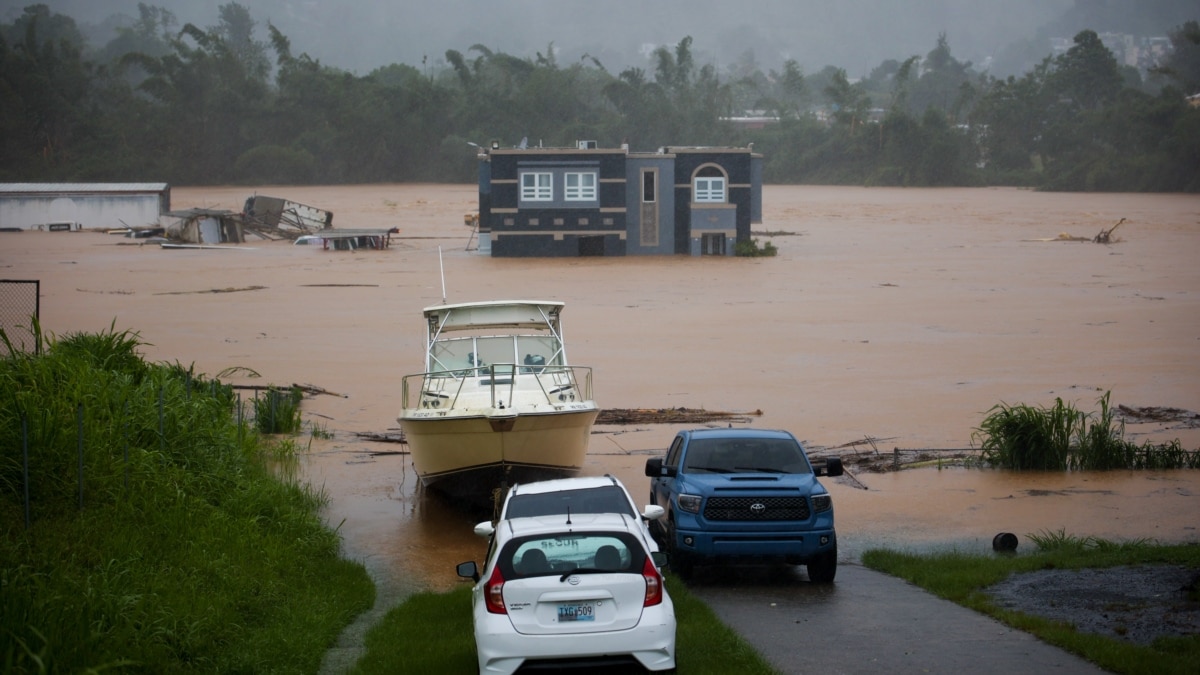Huracán Fiona inunda Puerto Rico y deja sin electricidad a la isla