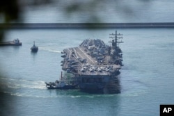 美國海軍羅納德·里根號航母進入韓國釜山海軍基地（2022年9月23日）