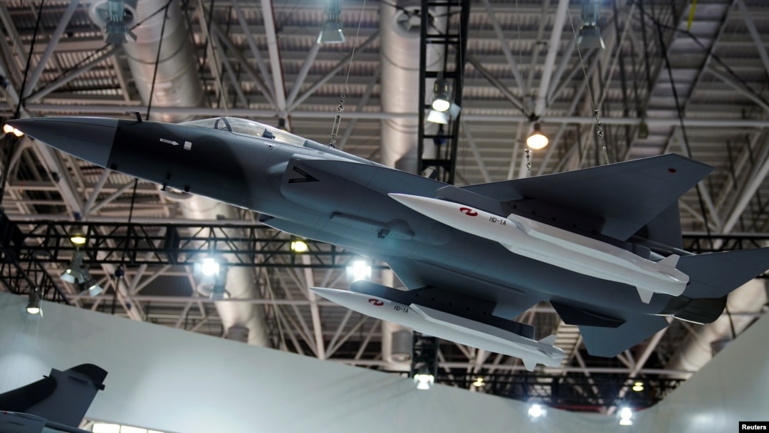 中国珠海航空展上展示的HD-1超音速导弹。（2021年9月29日）