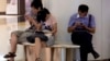 China Tightens Control Over Mobile Apps, Online News