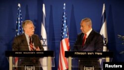 Le conseiller américain à la Sécurité nationale, John Bolton, lors de sa rencontre avec le Premier ministre israélien Benjamin Netanyahu à Jérusalem, le 6 janvier 2019. Oded Balilty / Pool via REUTERS 