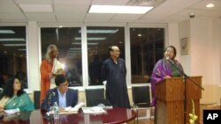 নিউ ইয়র্কে বাংলাদেশের স্থায়ী প্রতিনিধির দপ্তরে বক্তব্য রাখছেন বাংলাদেশের পররাষ্ট্রমন্ত্রী ডা দীপু মণি