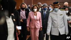 Спікерка Палати представників США Ненсі Пелосі під час візиту до Малайзії, 2 серпня 2022 року. Фото надане урядом Малайзії